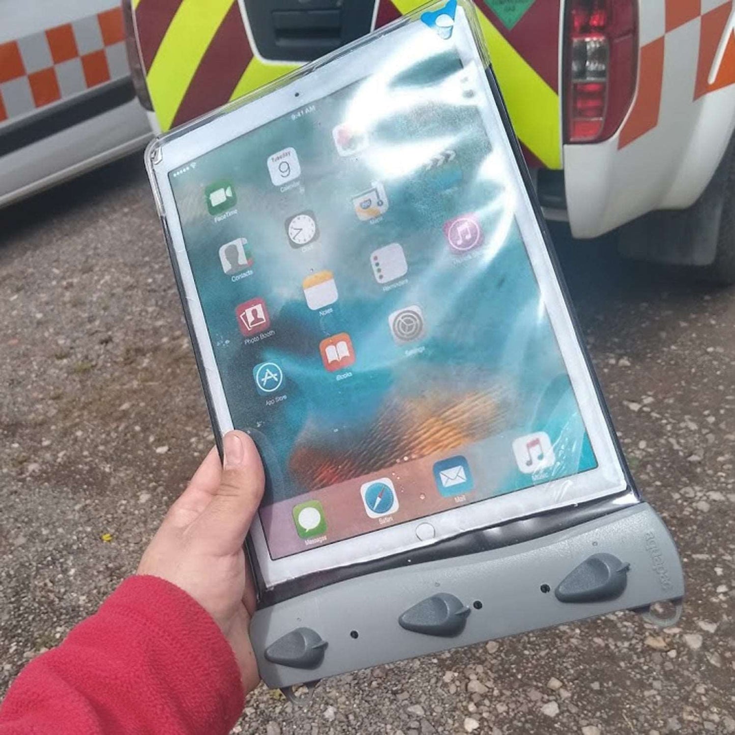 Waterproof Foam Backed Case for tablets with 9-10.5” screens - Aquapac